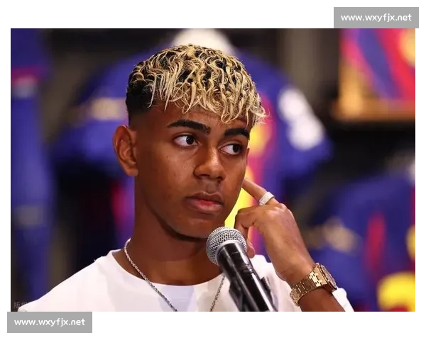 巴萨 10 号传承：亚马尔正式接过传奇球衣，开启新时代